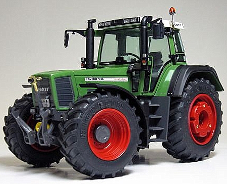 Traktoren Modelle - FENDT FAVORIT 926 Vario Ausführung 1996 - 2000
